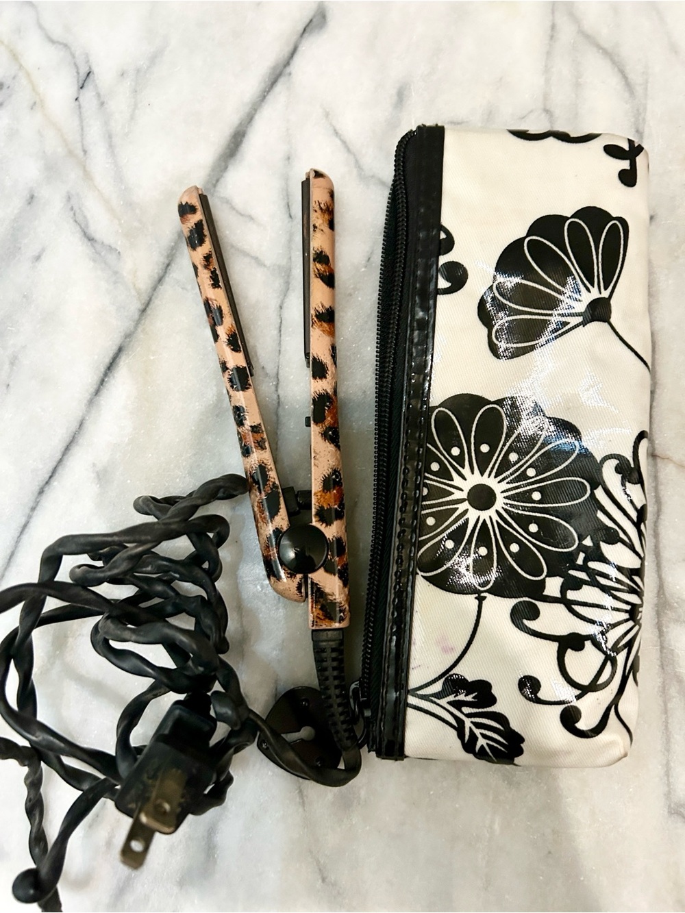 Mini 6” Hair Straightener with Floral Zip Pouch